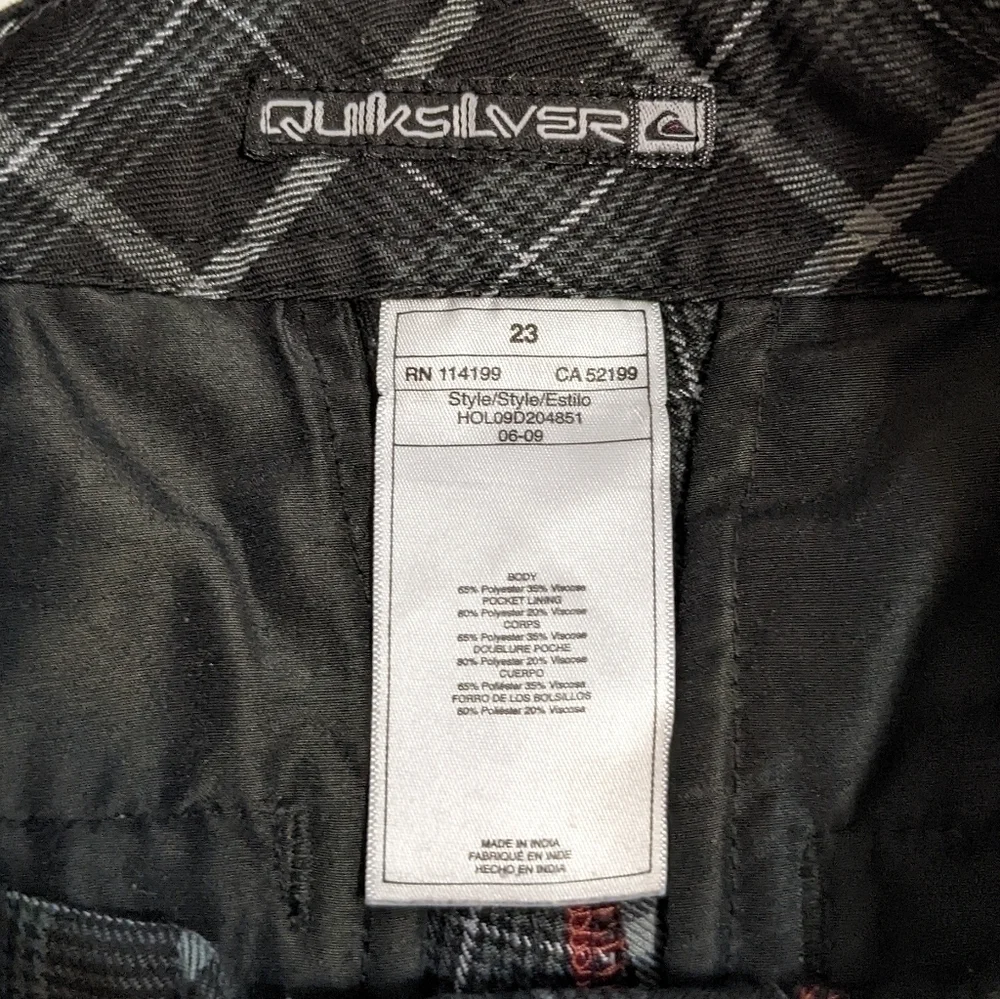 𝅺quicksilver plaid shorts size 23